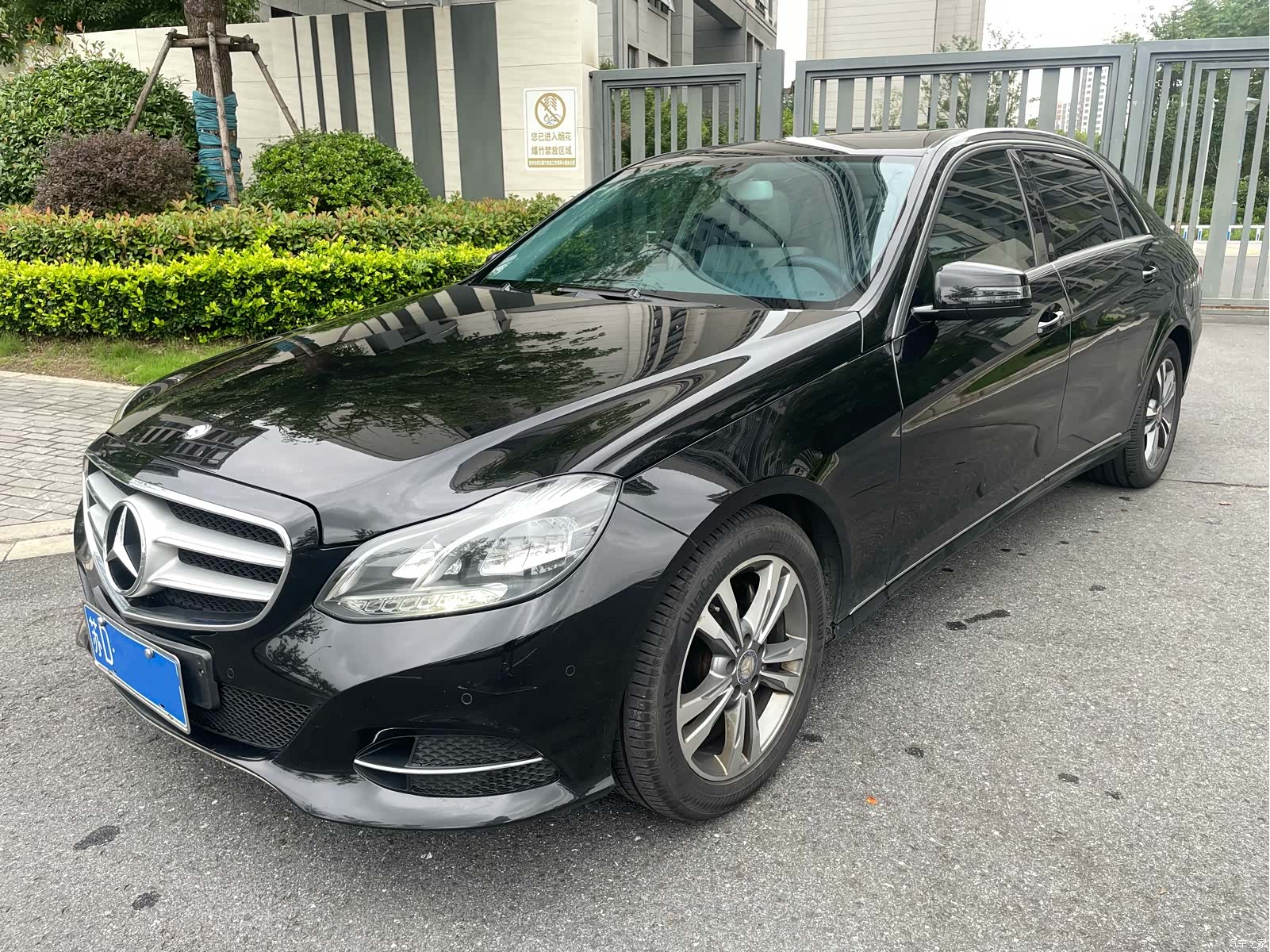 Mercedes-Benz E-Class, 2014 1