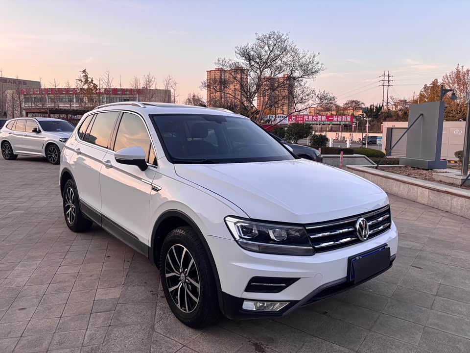 Volkswagen Tiguan L