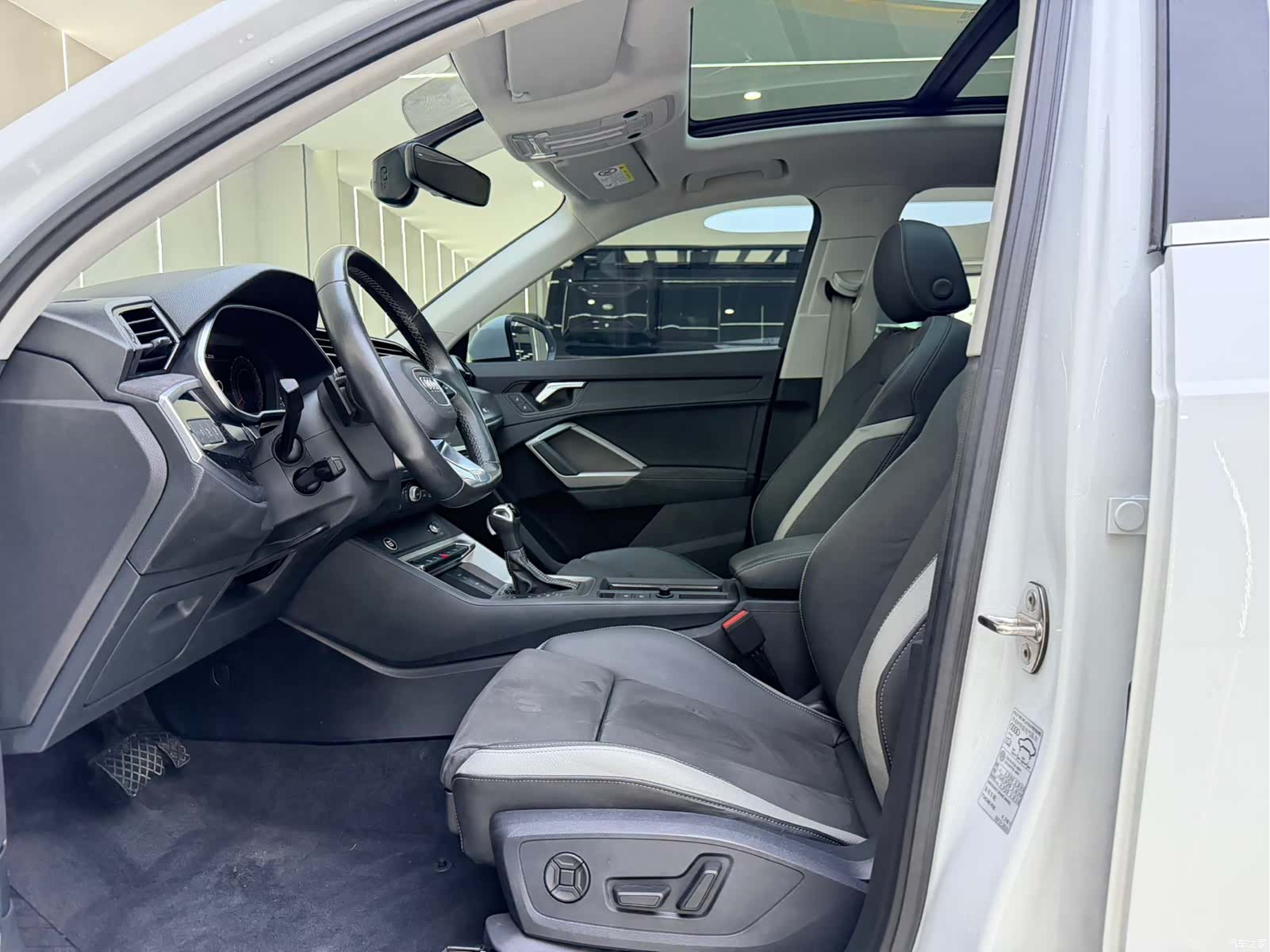Audi Q3, 2022 4