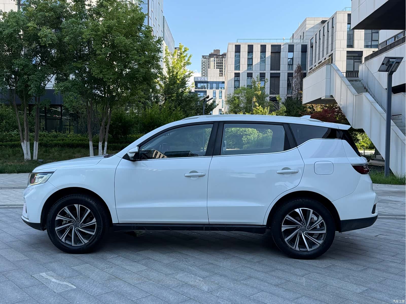 Geely X6, 2019 3