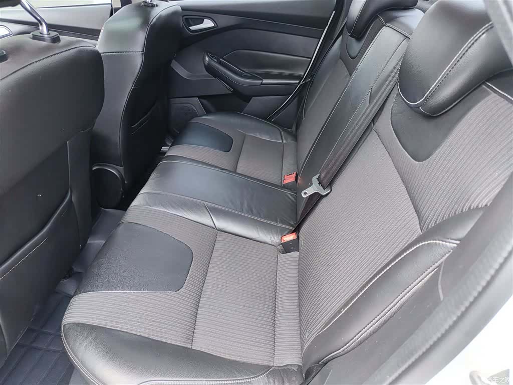 Ford Focus, 2014 17