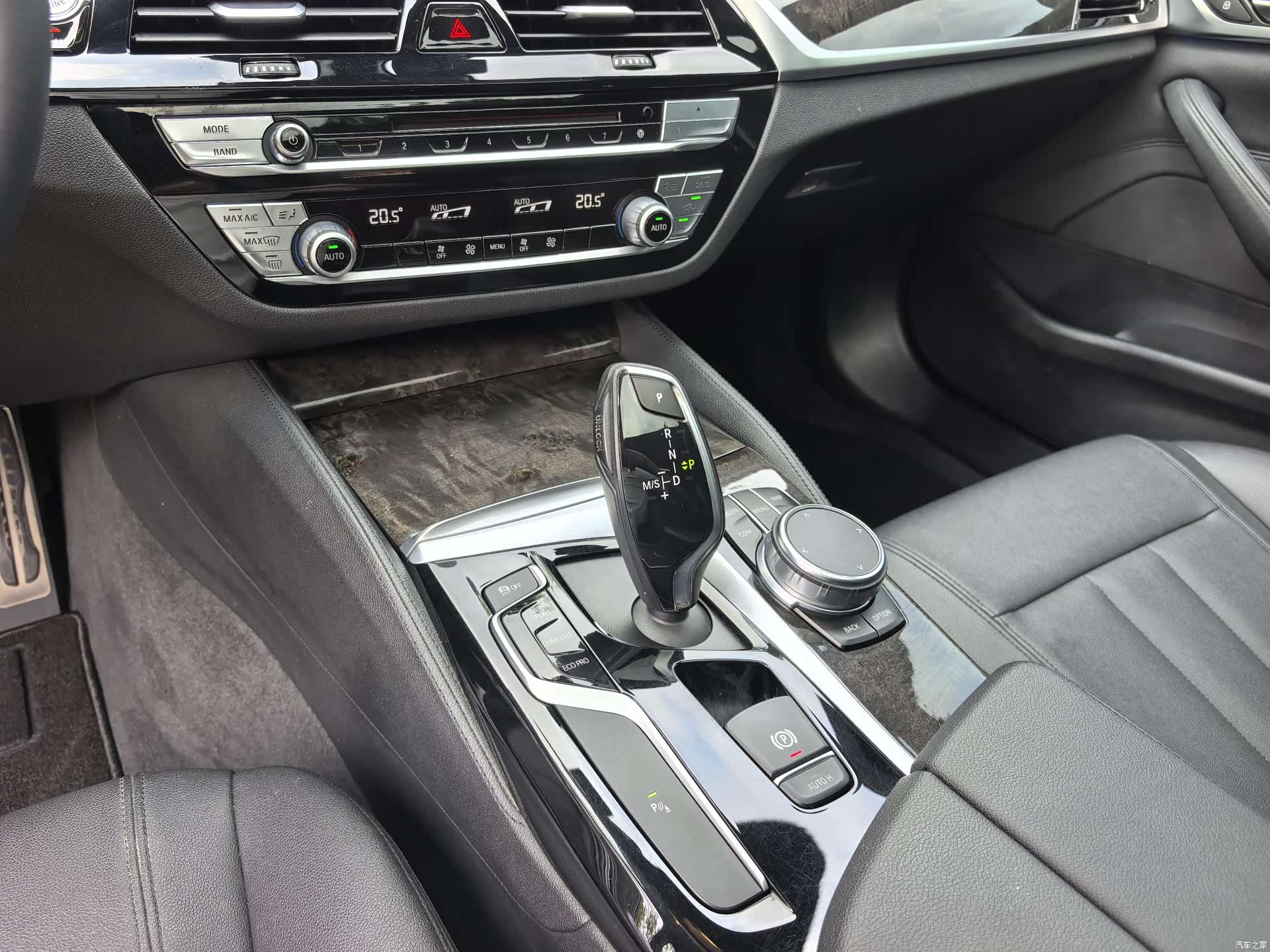 BMW 5 Series, 2018 8