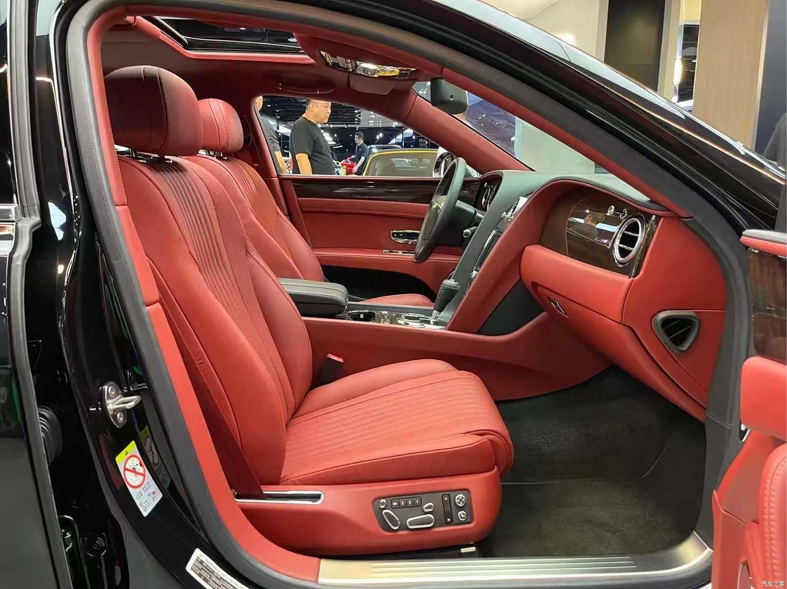 Bentley Flying Spur, 2018 13