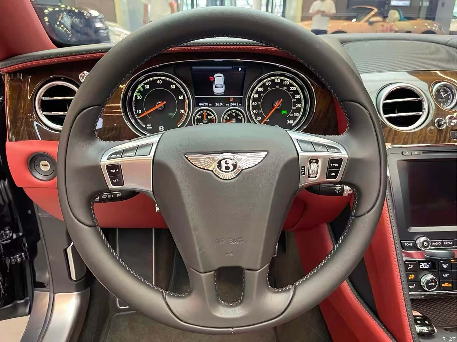 Bentley Flying Spur, 2018 9