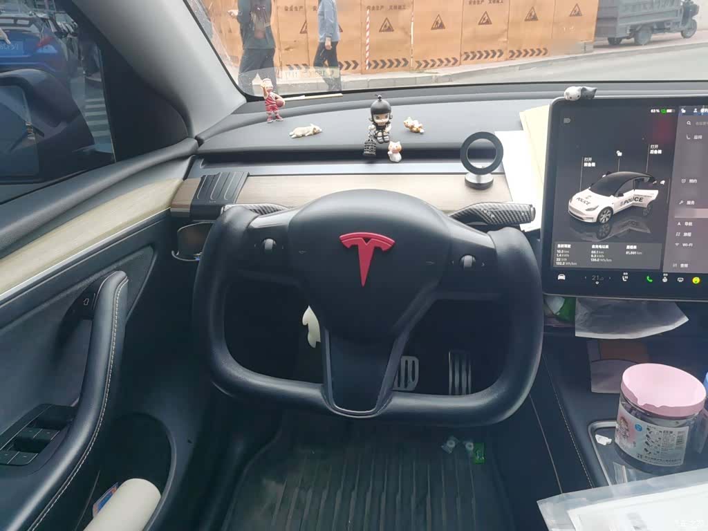 Tesla Model Y, 2023 3