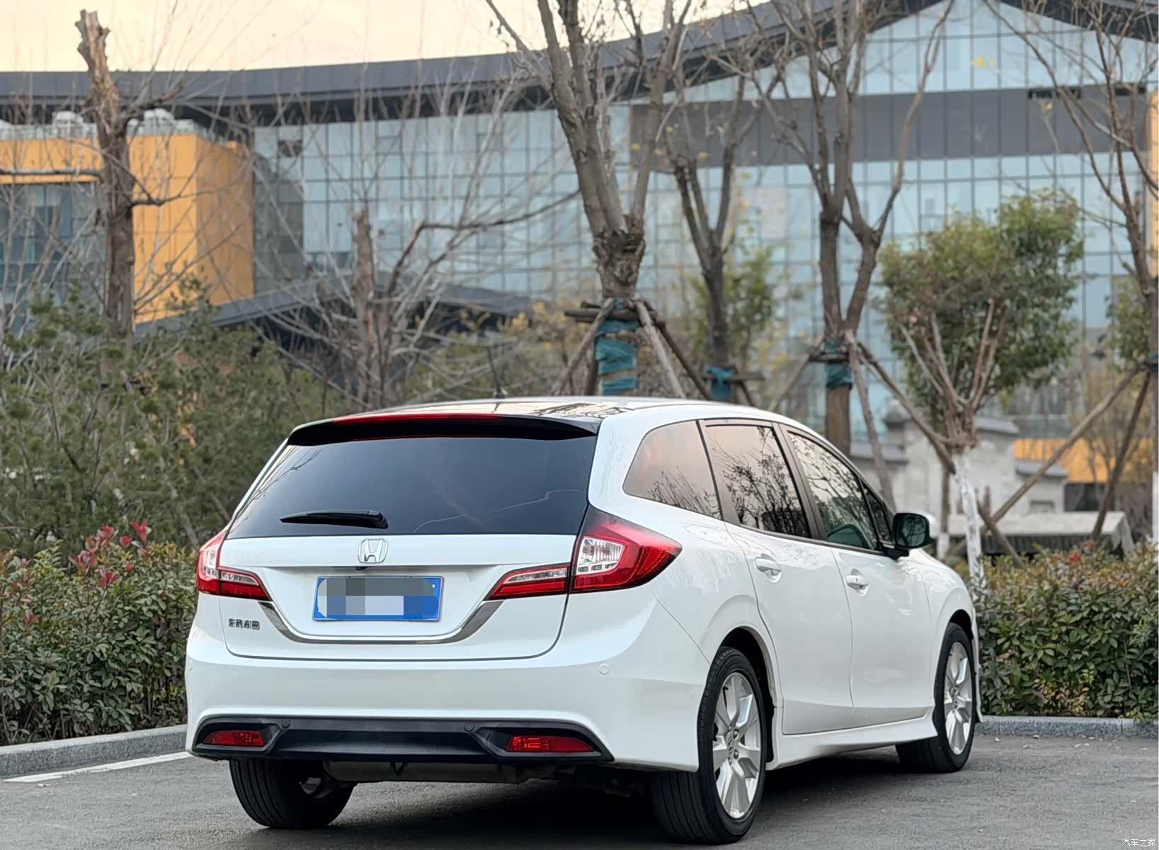 Honda Jade, 2016 8