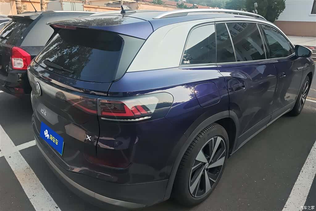 Volkswagen ID.6, 2022 3