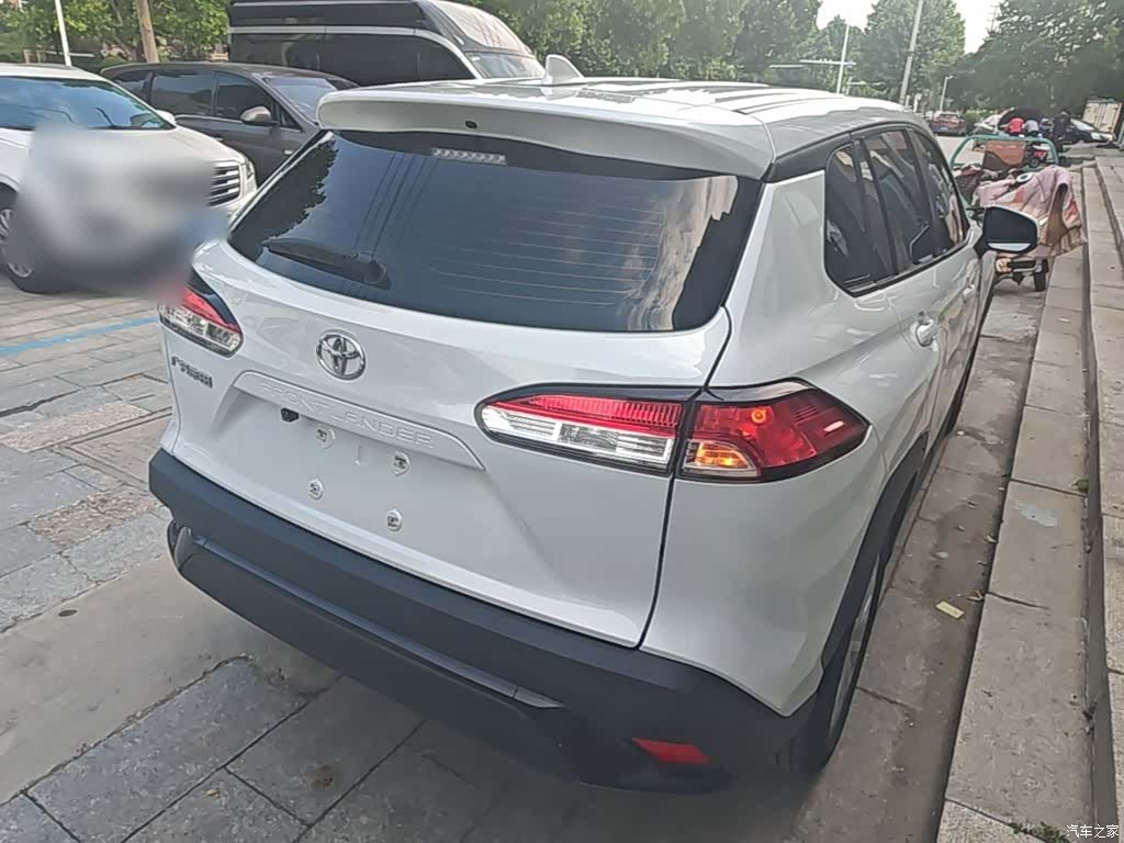 Toyota Frontlander, 2023 все фото