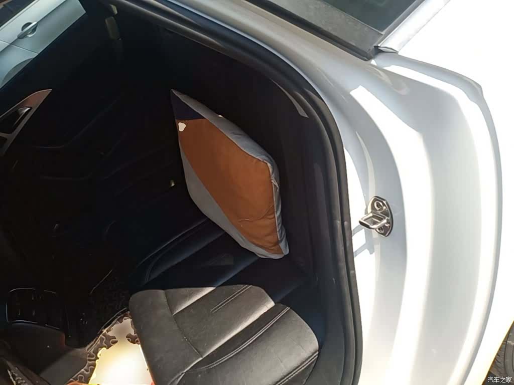 Audi A6L, 2014 17