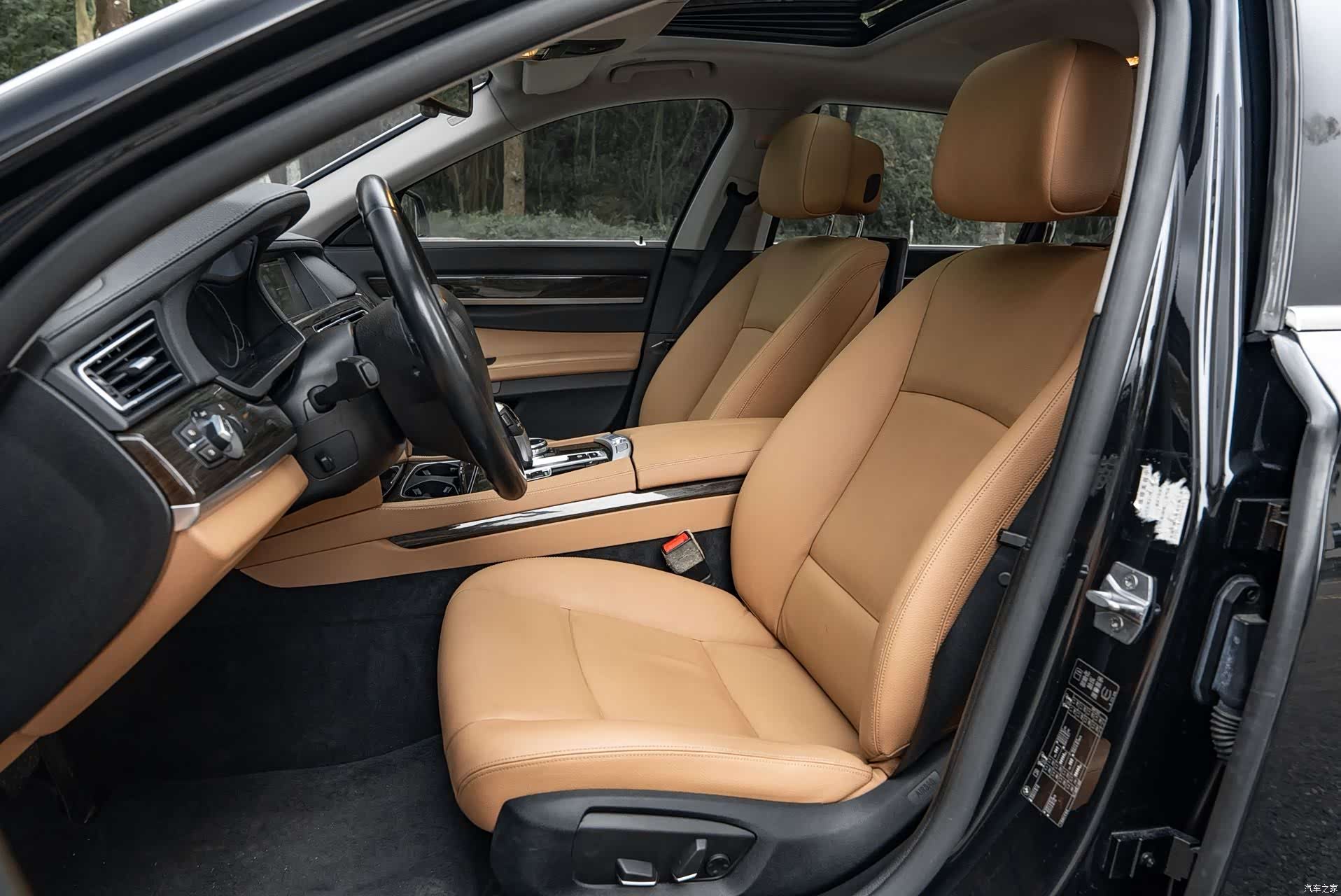BMW 7 Series, 2014 9