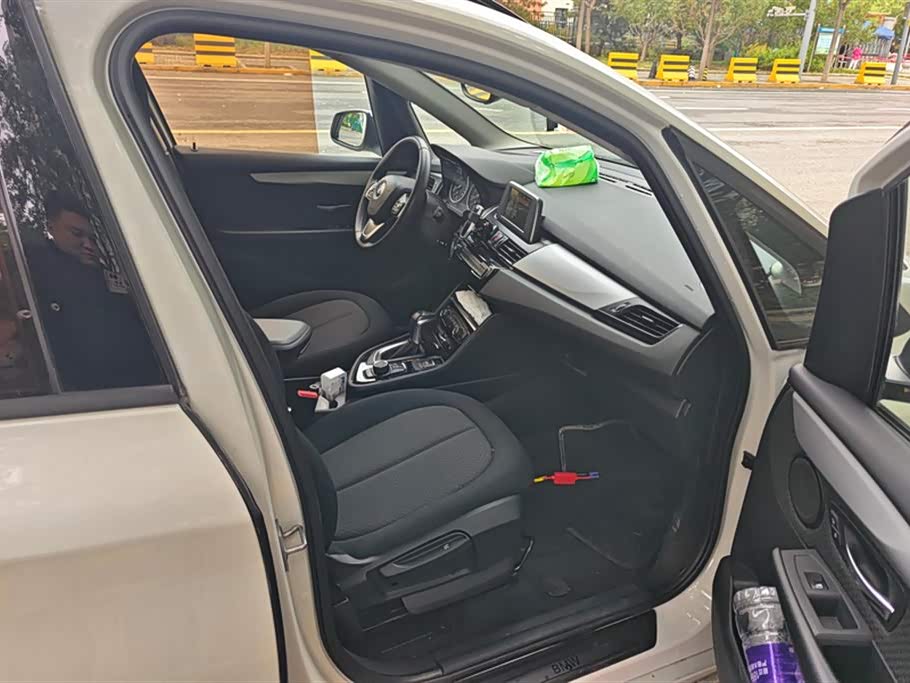 BMW 2 series station wagon