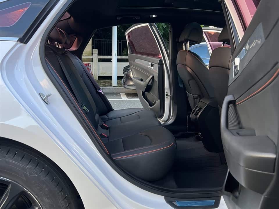 Hyundai Sonata Hyundai Sonata
