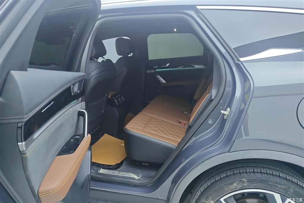 BYD Tang, 2022 11