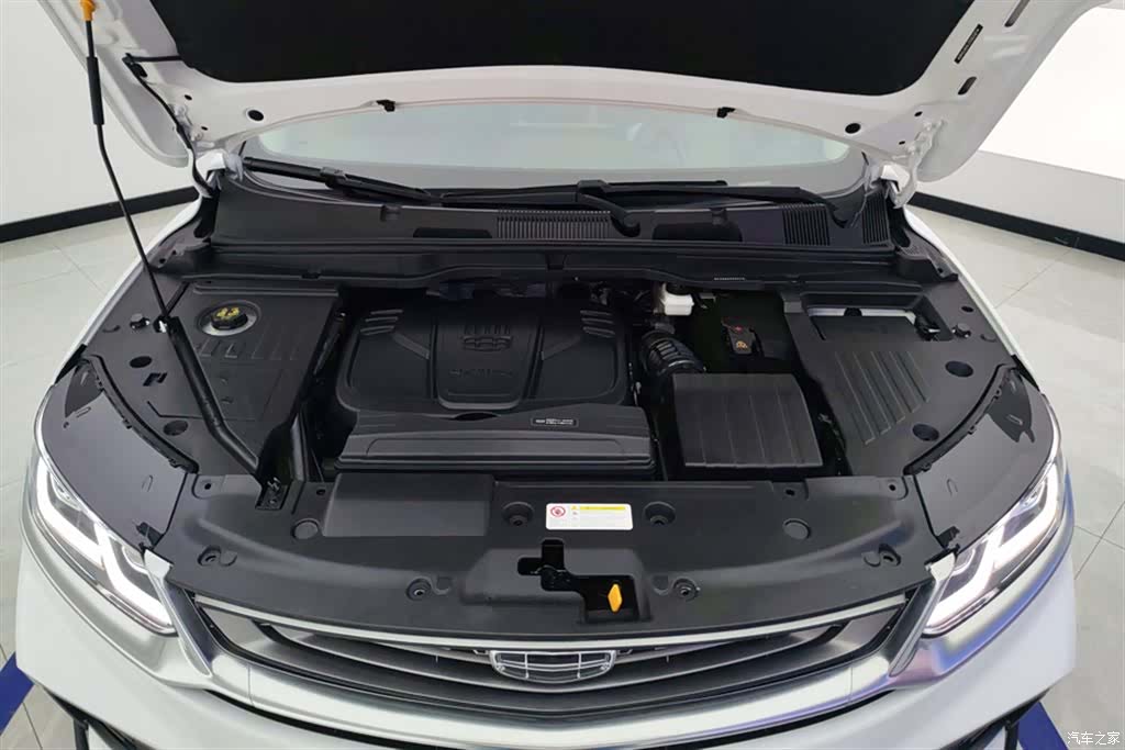 Geely Coolray, 2020 10
