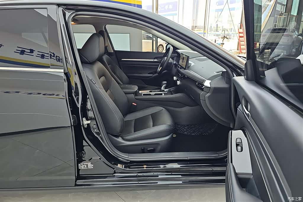 Nissan Teana, 2024 8