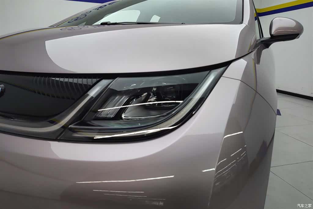 BYD Dolphin, 2024 все фото