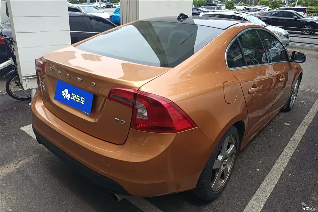 Volvo S60, 2012 3