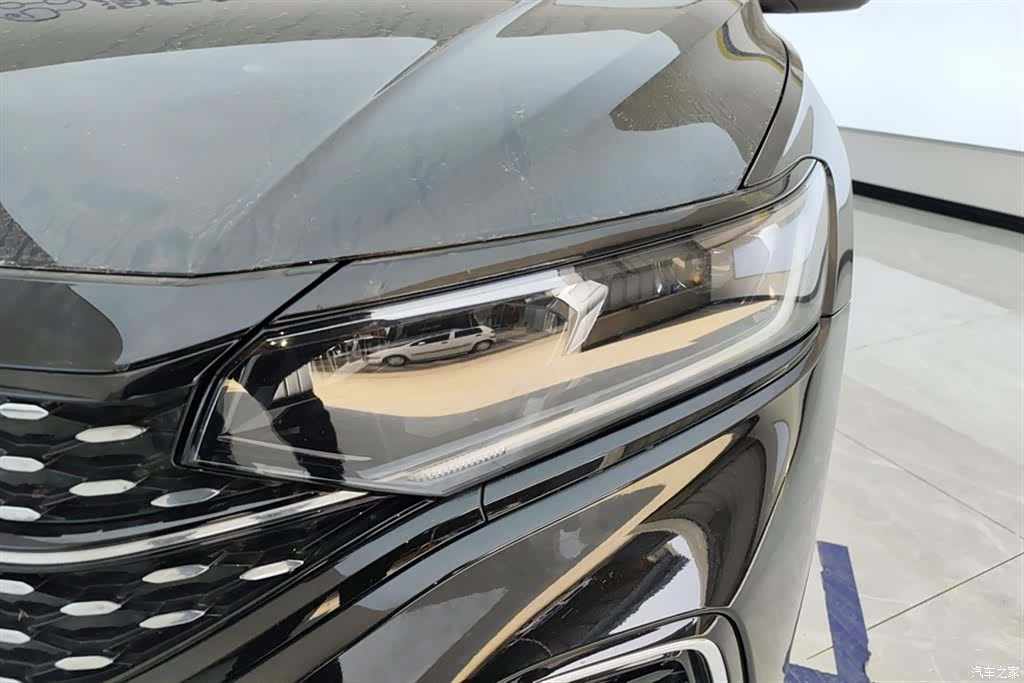 Volkswagen Passat, 2023 все фото