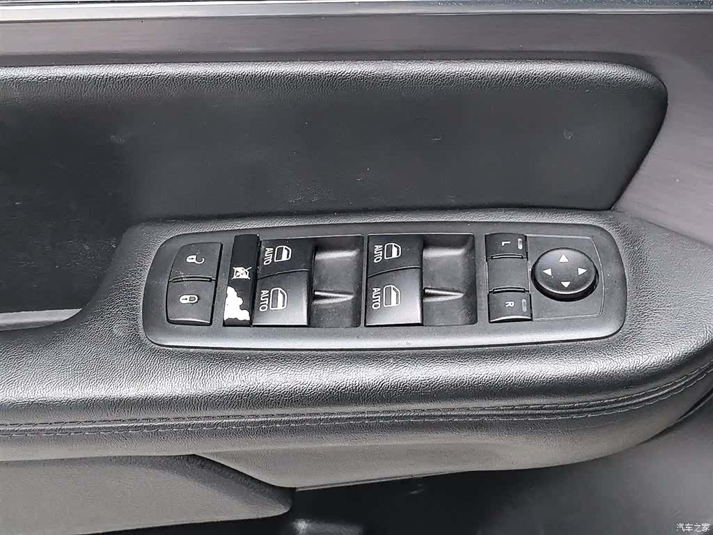 Jeep Grand Commander, 2019 9