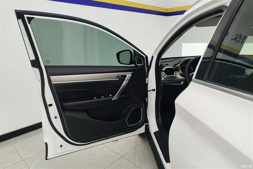 Geely Coolray, 2020 7