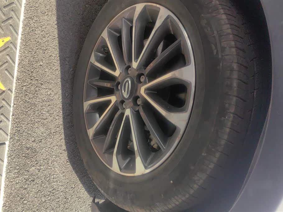 Trumpchi Shadow Leopard