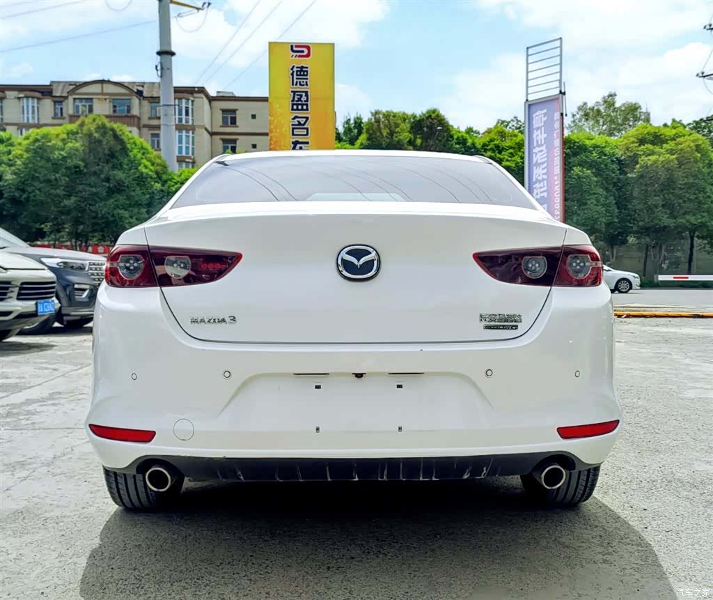 Mazda Mazda3, 2022 все фото