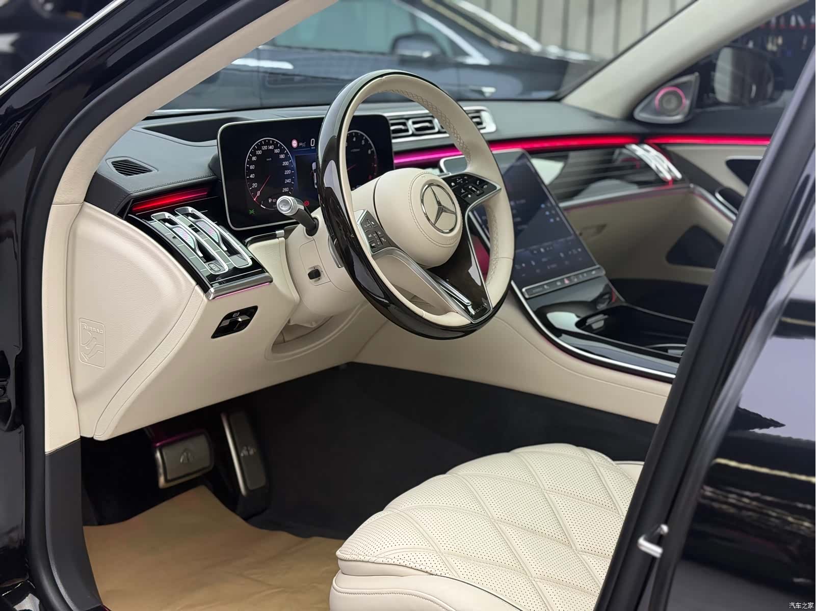 Maybach S-Class, 2022 4