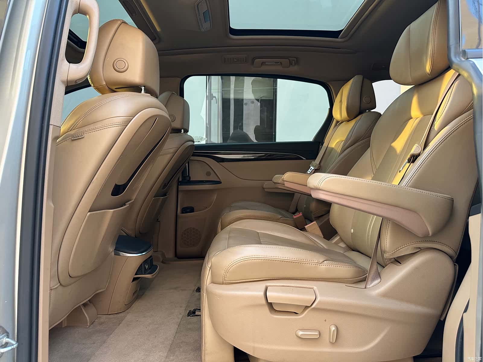 Buick GL8, 2018 12
