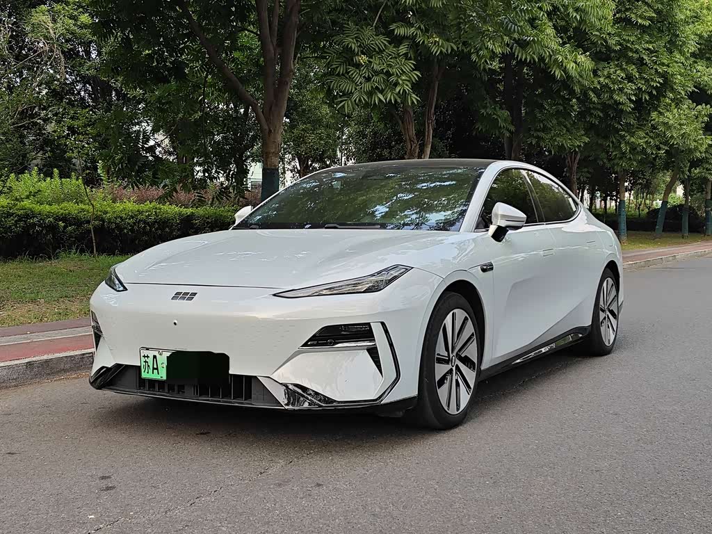 Geely Galaxy E8