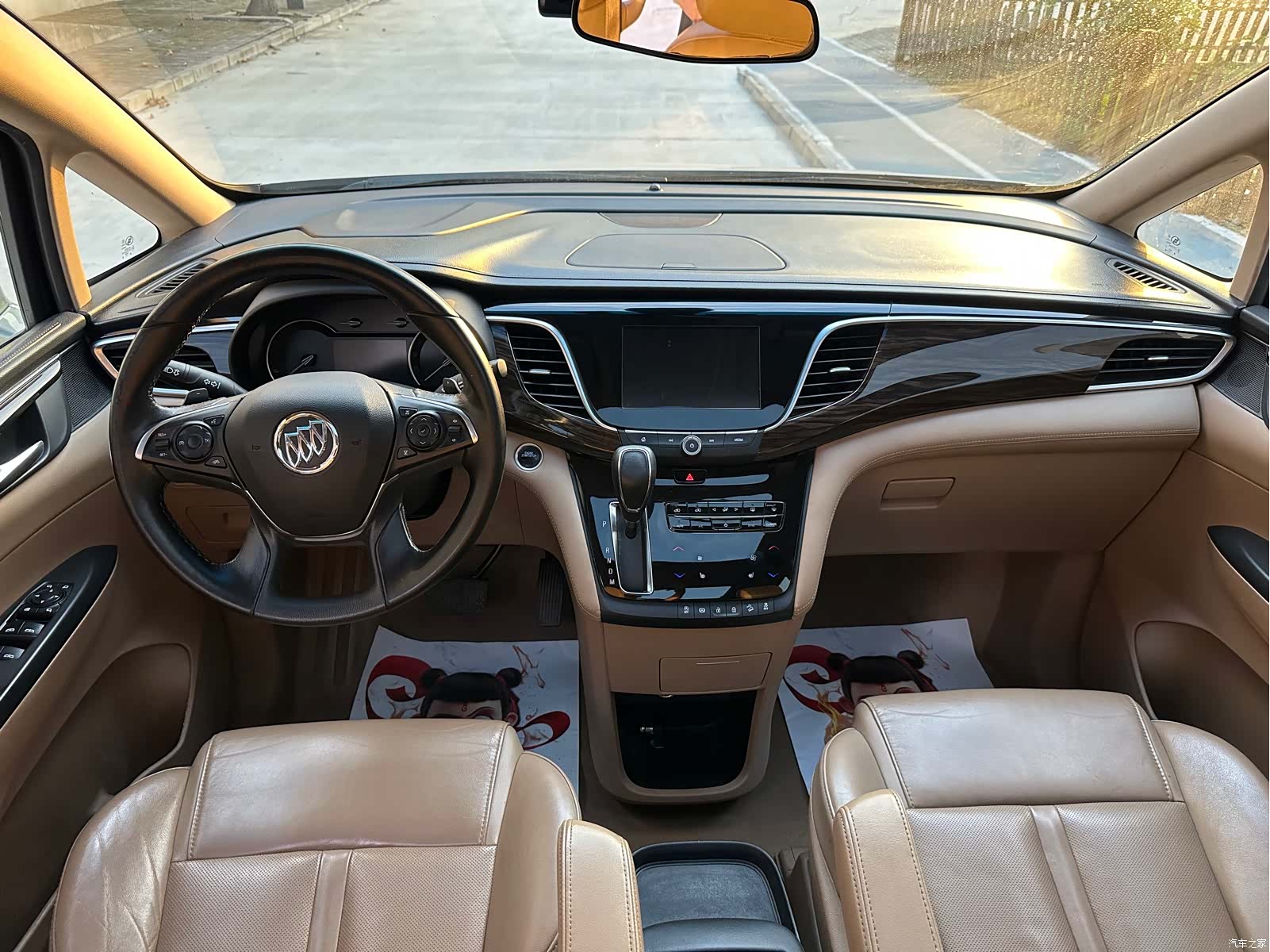 Buick GL8, 2018 13
