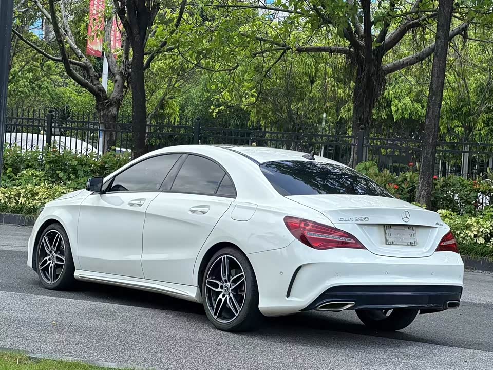Mercedes-Benz CLA