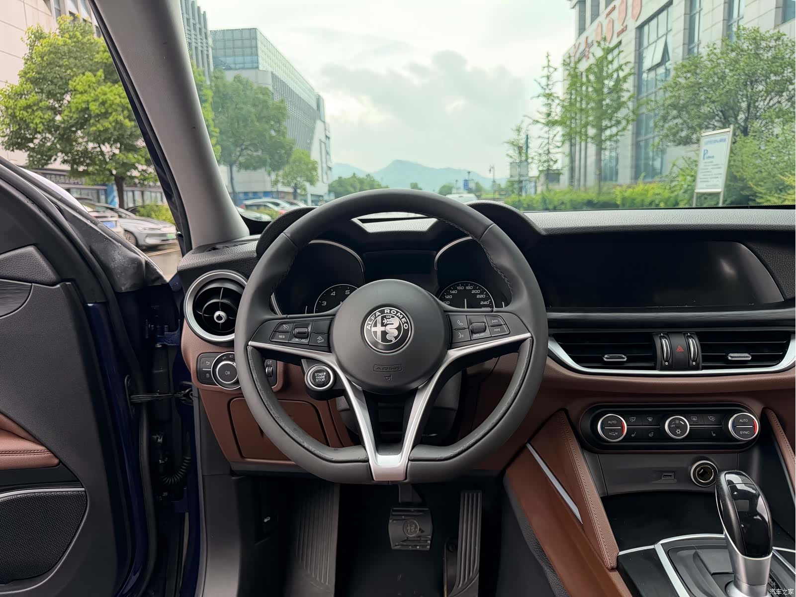 Alfa Romeo Stelvio, 2019 16