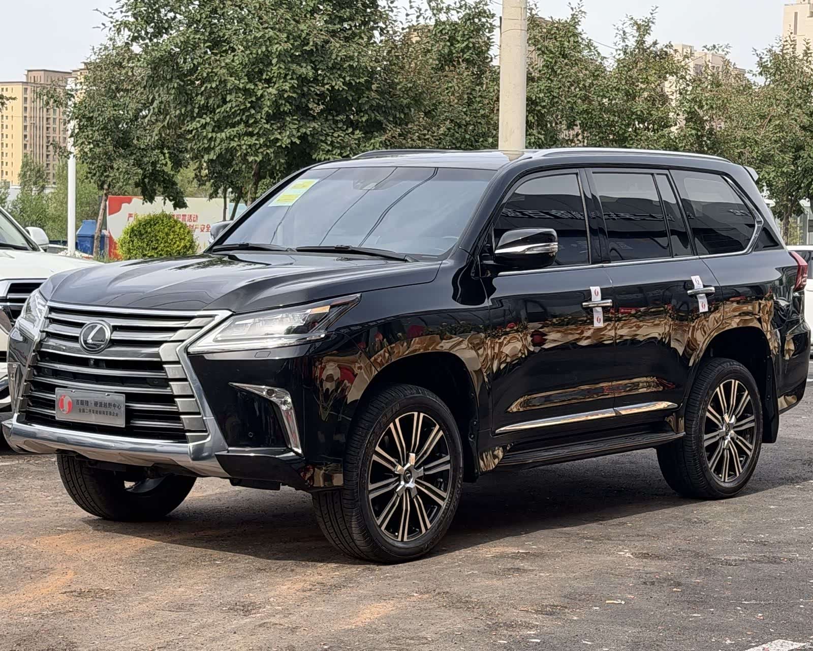 Lexus LX, 2020 3