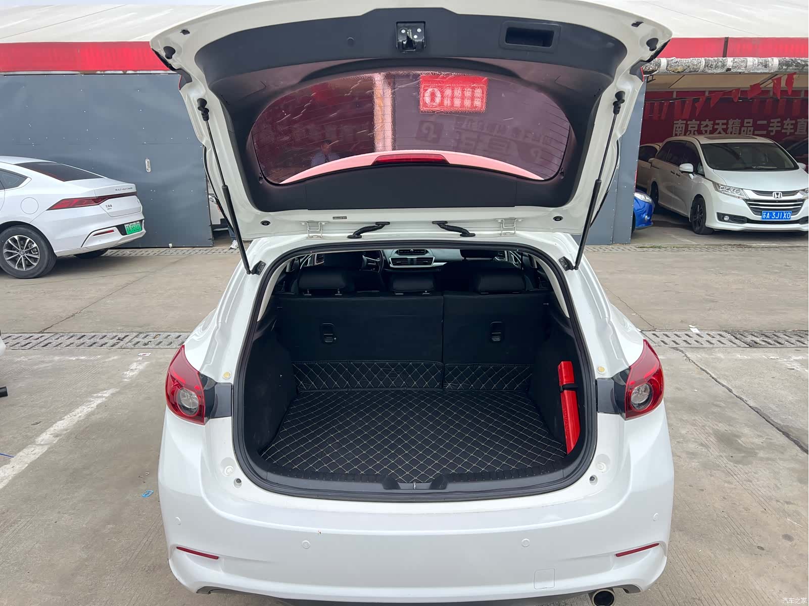 Mazda Mazda3, 2018 18