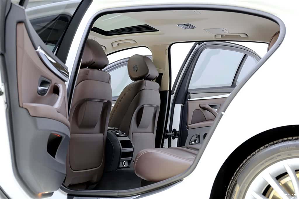BMW 5 Series, 2017 6