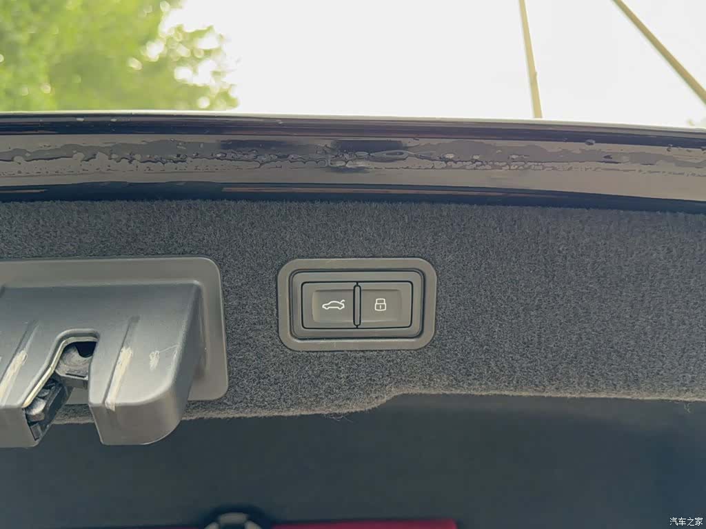 Audi A8L, 2019 3