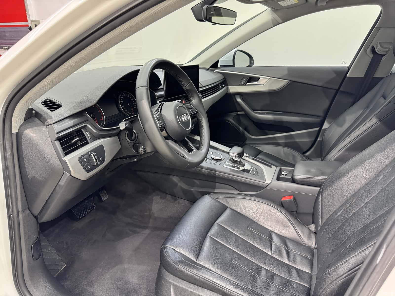 Audi A4L, 2017 7
