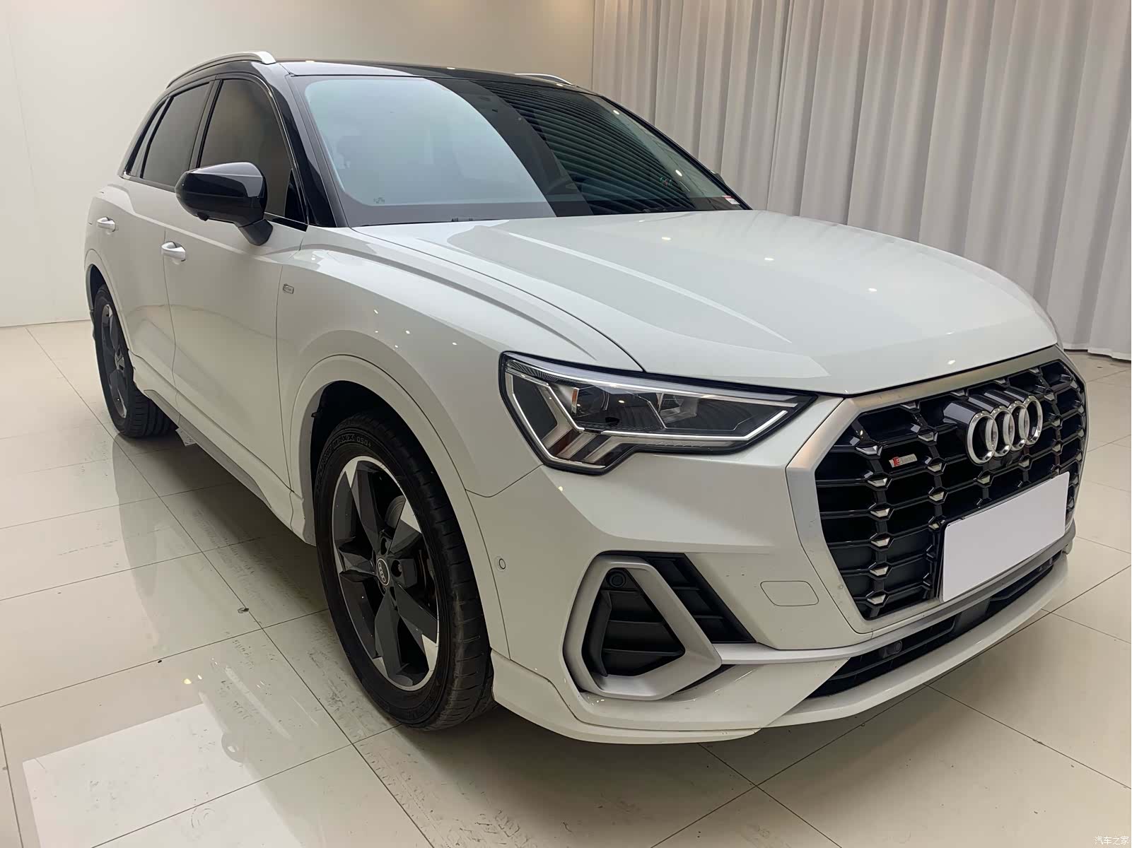 Audi Q3, 2023 3