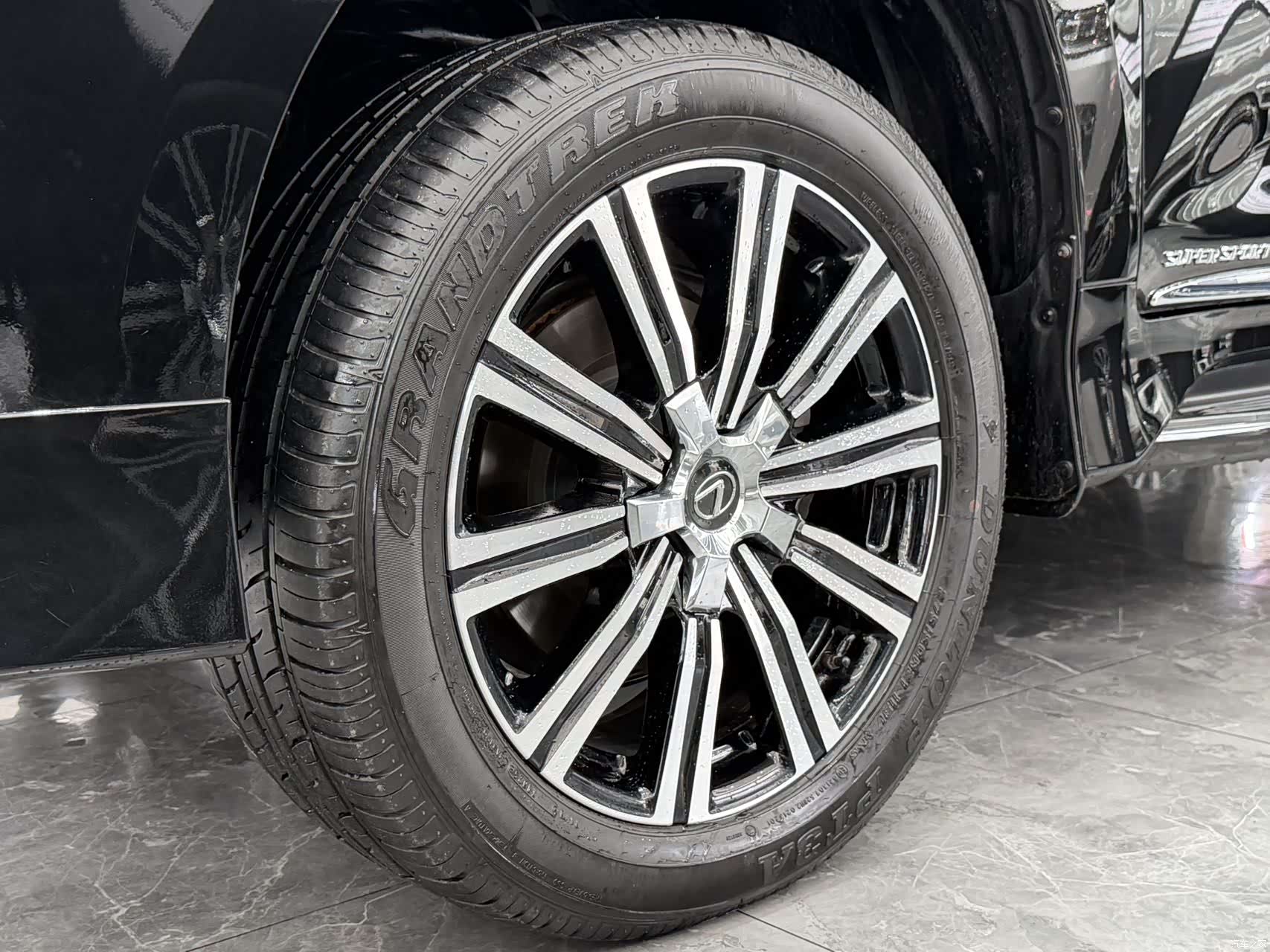 Lexus LX, 2020 все фото