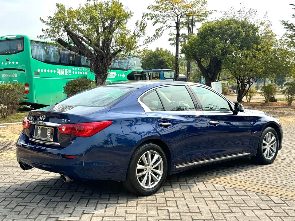 Infiniti Q50L