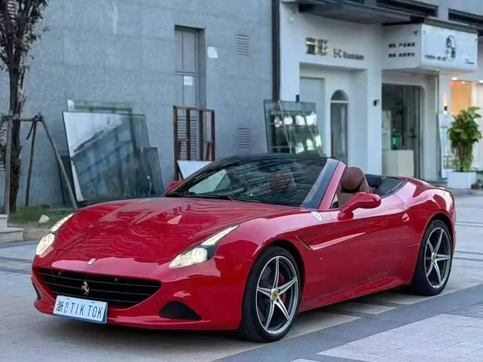 Ferrari California T