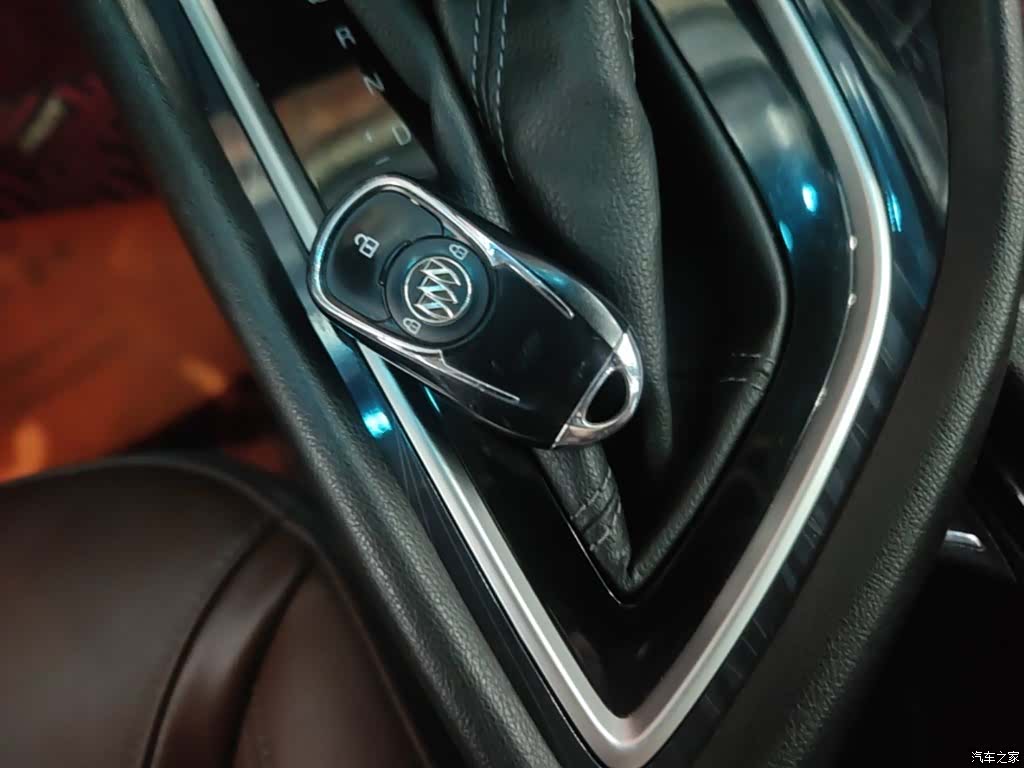 Buick GL6, 2018 9