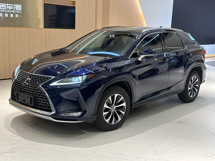 Lexus RX 2020 — фото 1