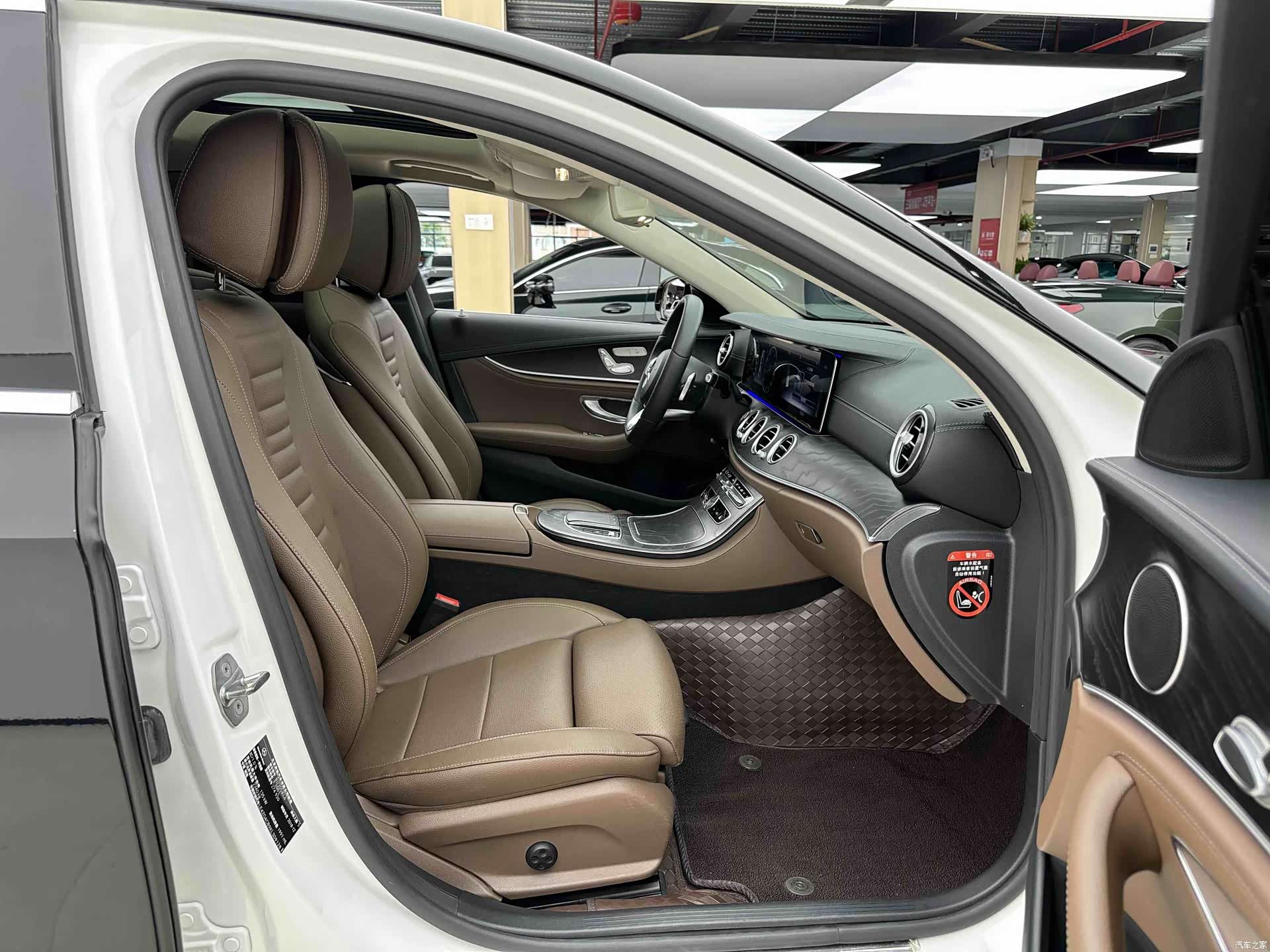 Mercedes-Benz E-Class, 2019 6