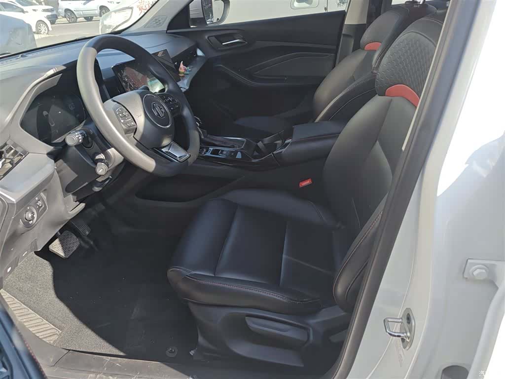 MG MG5, 2022 15