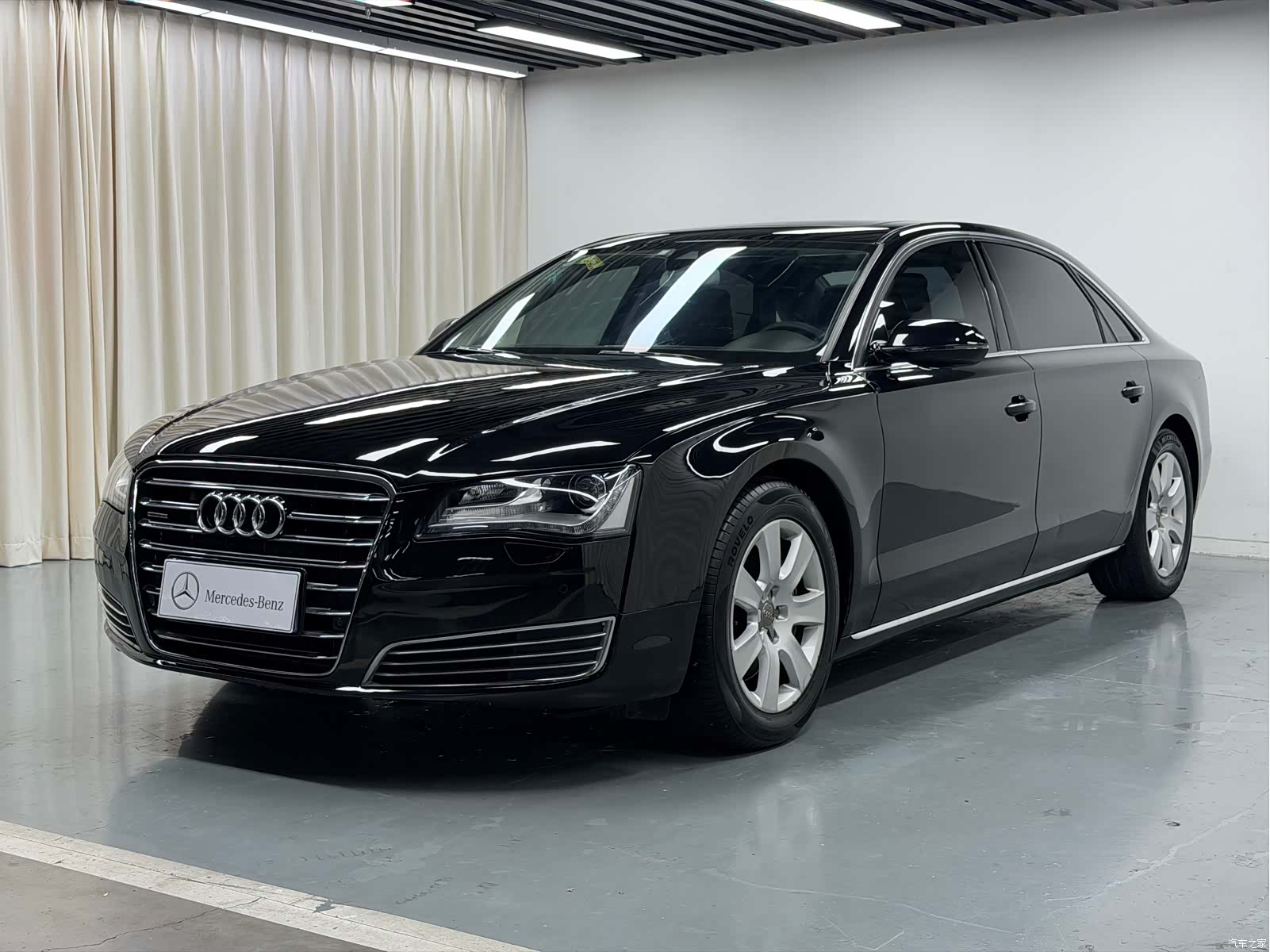 Audi A8L, 2013 1