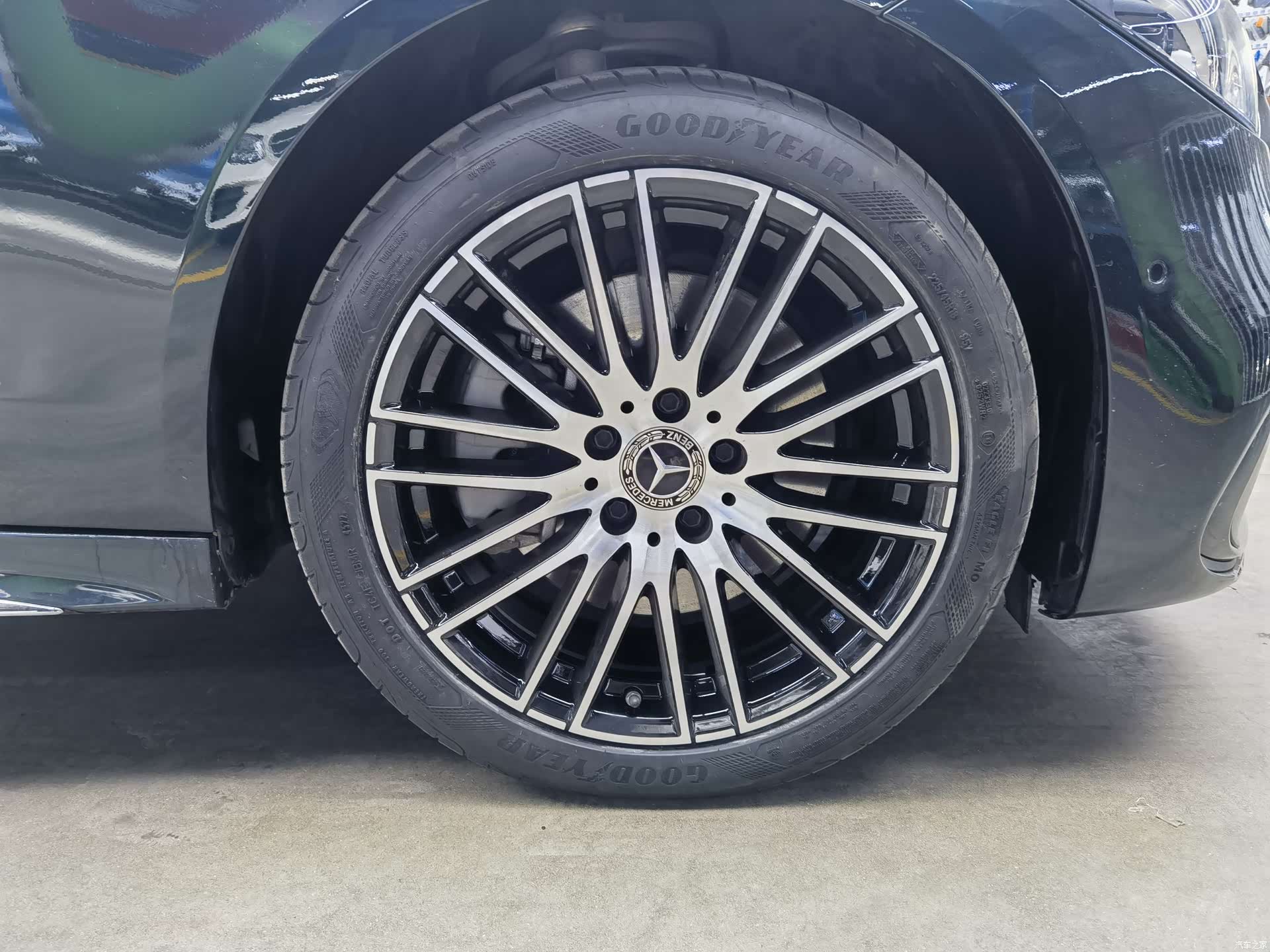 Mercedes-Benz C-Class, 2023 17
