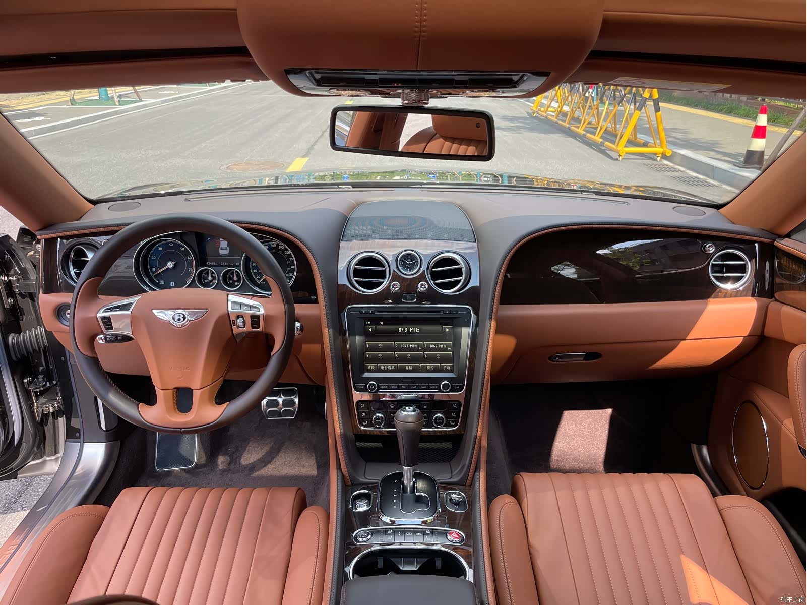 Bentley Flying Spur, 2018 6
