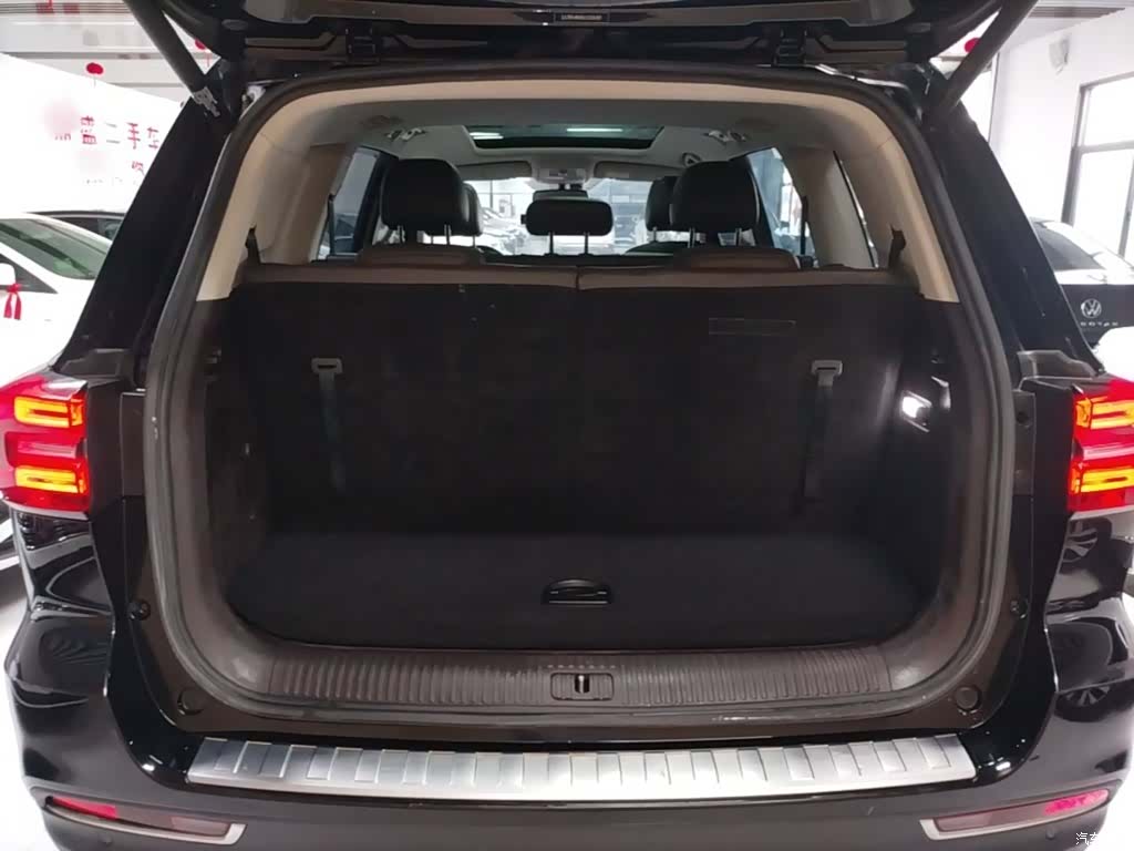 Roewe RX8, 2021 19