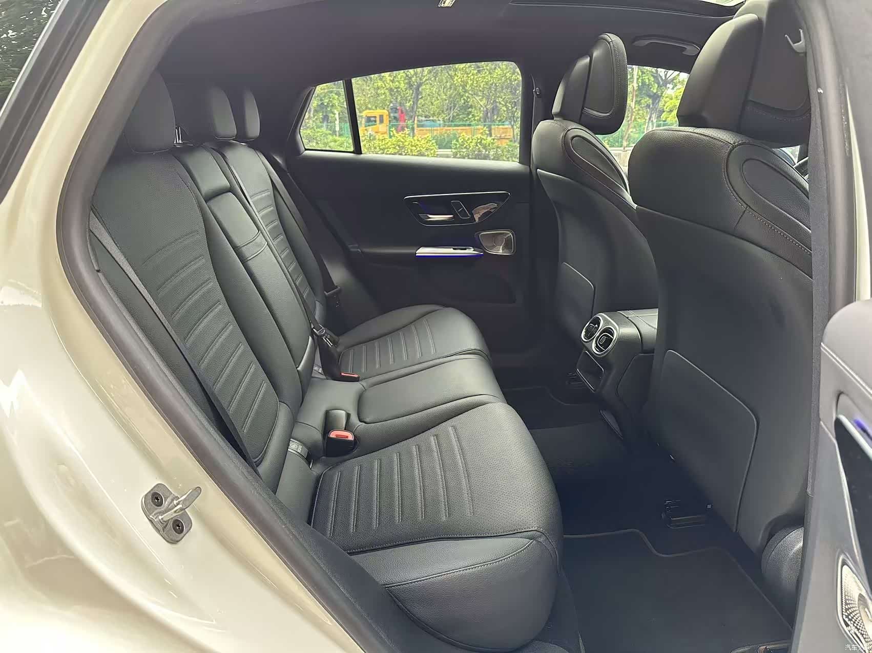 Mercedes-Benz GLC, 2024 12